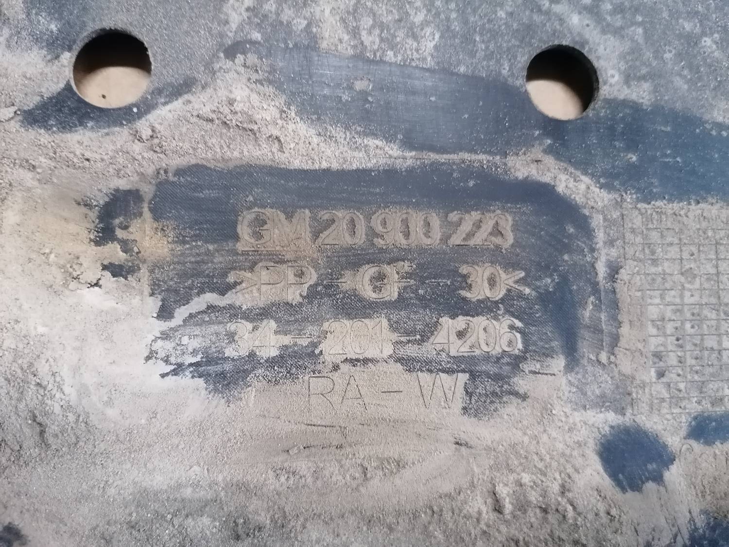 Virsbūves apakšējais aizsargs priekš OPEL INSIGNIA SPORTS TOURER 2013