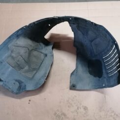 Priekšējais kreisais paspārns priekš OPEL INSIGNIA SPORTS TOURER 2013