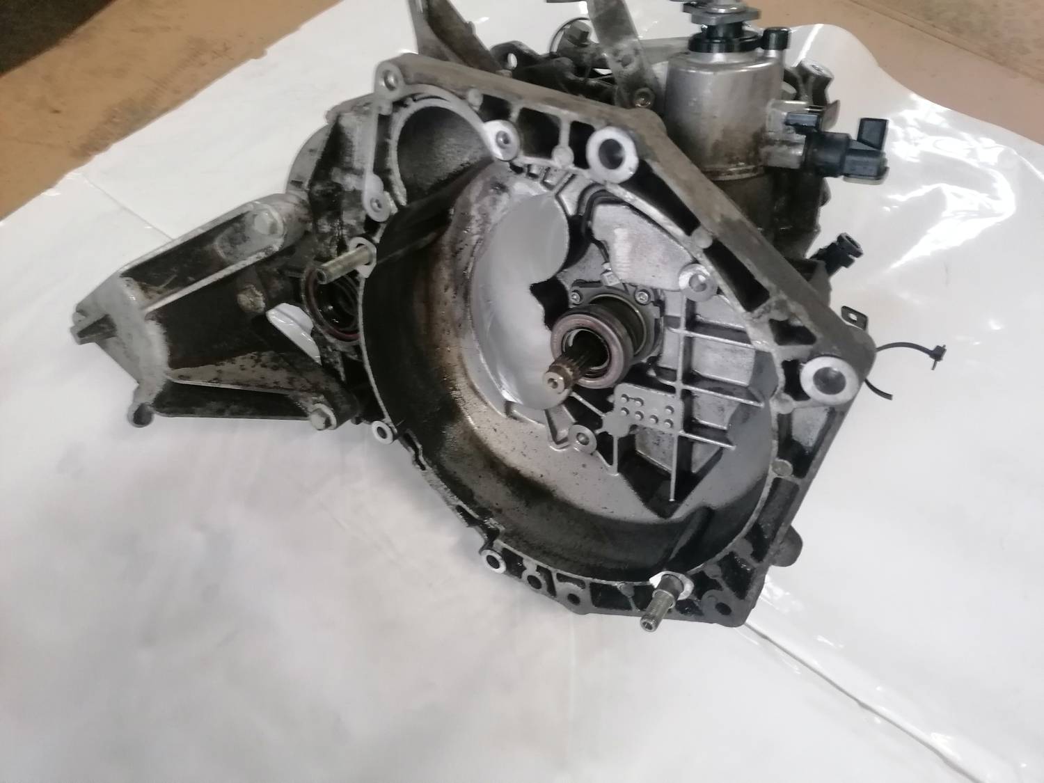 Mehāniska pārnesumkārba priekš OPEL INSIGNIA SPORTS TOURER 2013