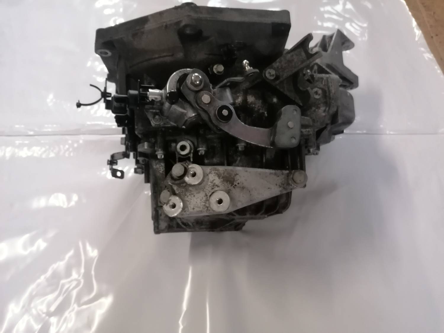 Mehāniska pārnesumkārba priekš OPEL INSIGNIA SPORTS TOURER 2013