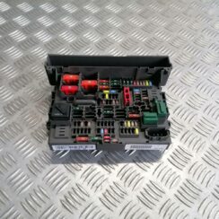 Drošinātāju bloks priekš BMW 318D E91 2008 TOURING