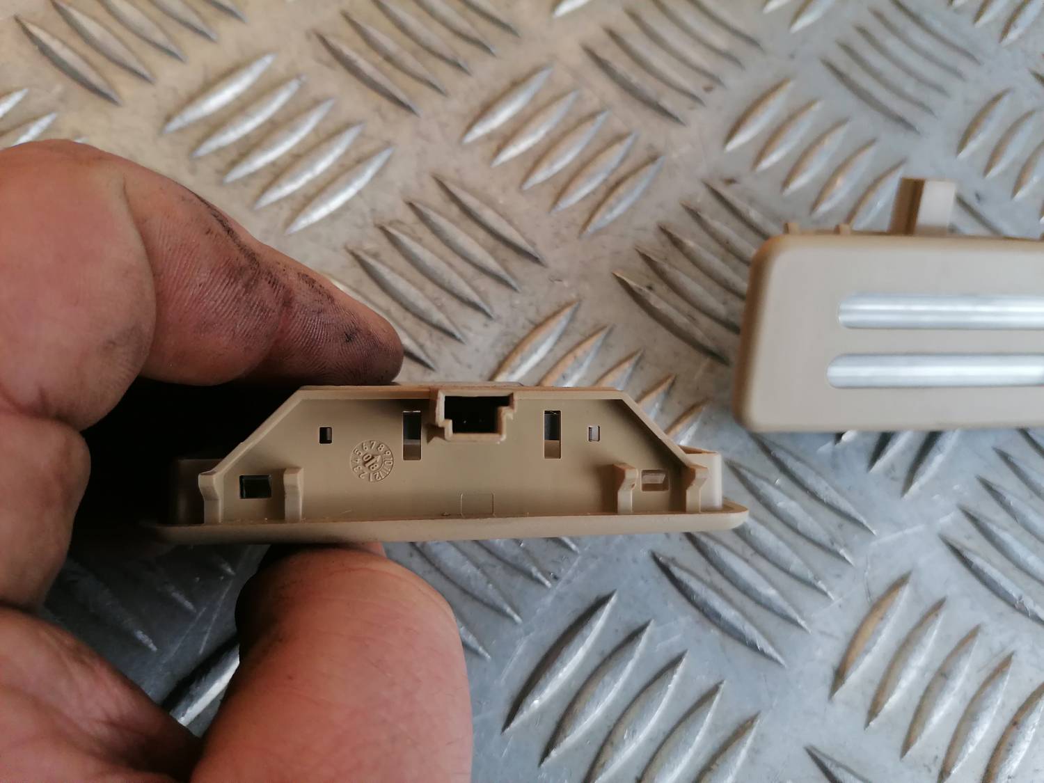 Saules aizsarga apgaismojums priekš BMW 318D E91 2008 TOURING