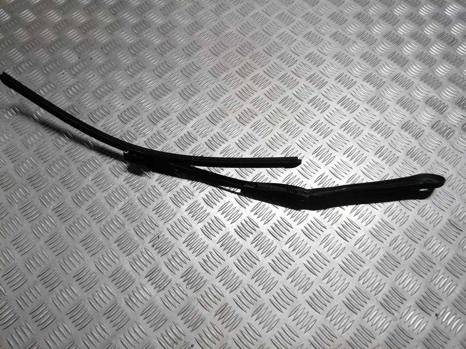 Vējstikla slotiņa priekš BMW 318D E91 2008 TOURING 1 Vējstikla slotiņa priekš BMW 318D E91 2008 TOURING