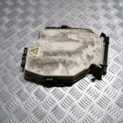 Drošinātāju kārbas korpusa vāks priekš BMW 318D E91 2008 TOURING