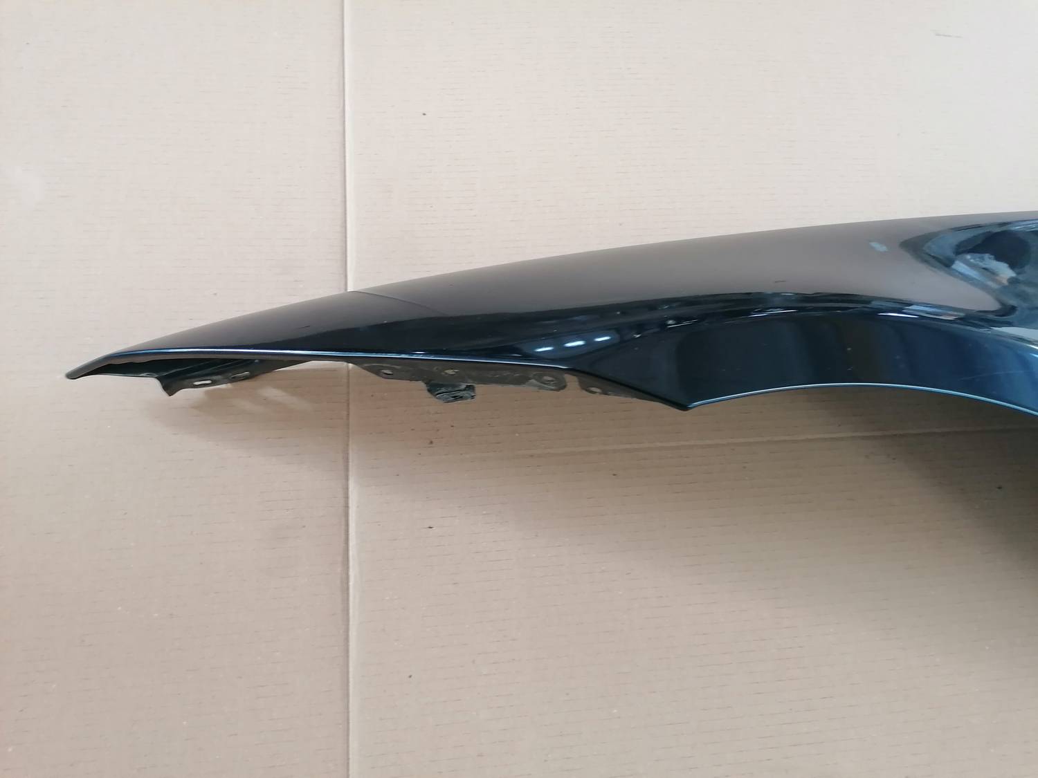 Priekšējais kreisais spārns priekš BMW 318D E91 2008 TOURING 3 Priekšējais kreisais spārns priekš BMW 318D E91 2008 TOURING