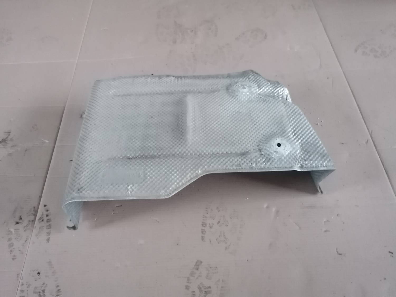 Izpūtēja sistēmas karstuma aizsargs priekš BMW 318D E91 2008 TOURING