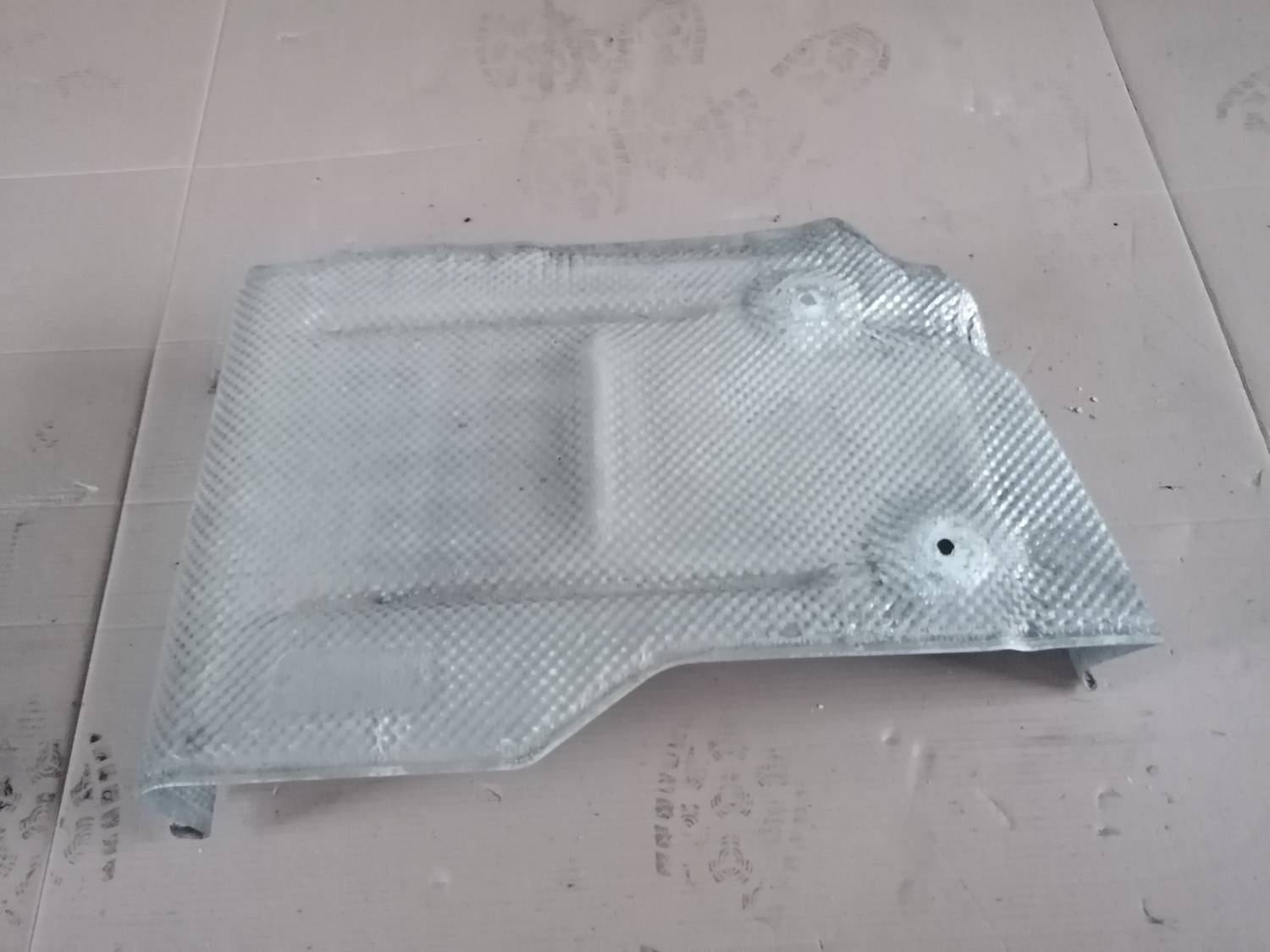 Izpūtēja sistēmas karstuma aizsargs priekš BMW 318D E91 2008 TOURING