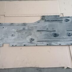 Virsbūves apakšējais aizsargs priekš BMW 318D E91 2008 TOURING