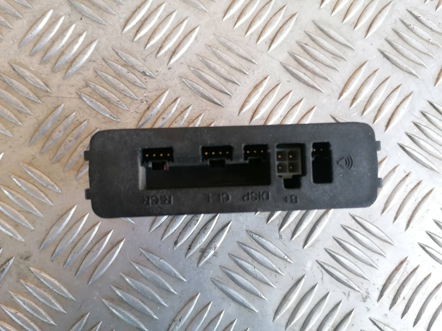 Parkošanās devēju vadības bloks priekš MAZDA 6 2007 5 Parkošanās devēju vadības bloks priekš MAZDA 6 2007