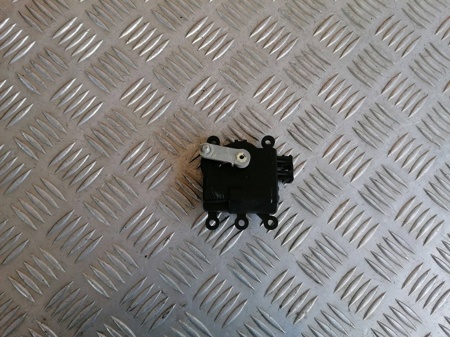 Apsildes sistēmas aktuators priekš MAZDA 6 2007