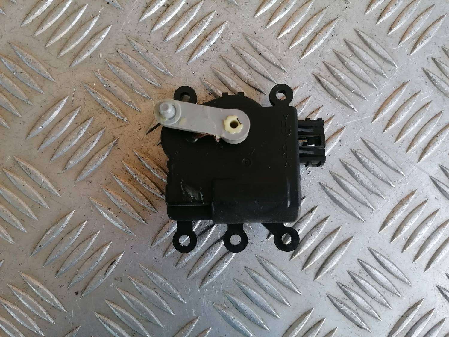 Apsildes sistēmas aktuators priekš MAZDA 6 2007