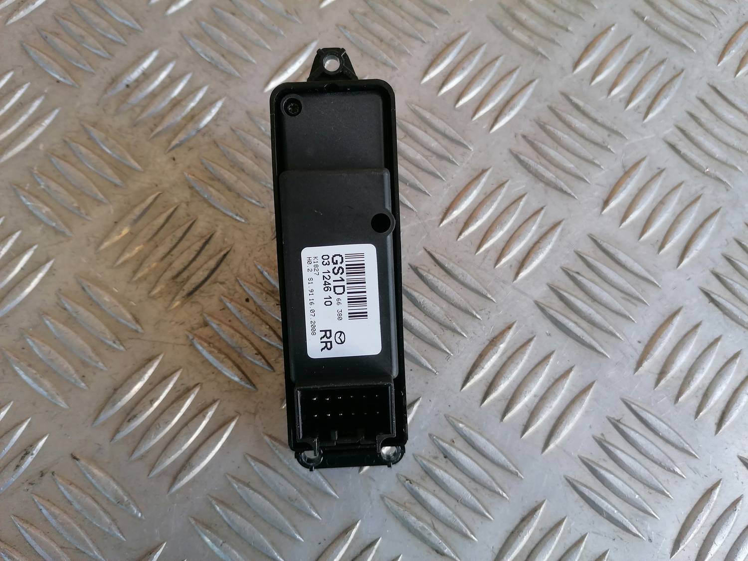 Stikla pacelšanas poga priekš MAZDA 6 2007 4 Stikla pacelšanas poga priekš MAZDA 6 2007