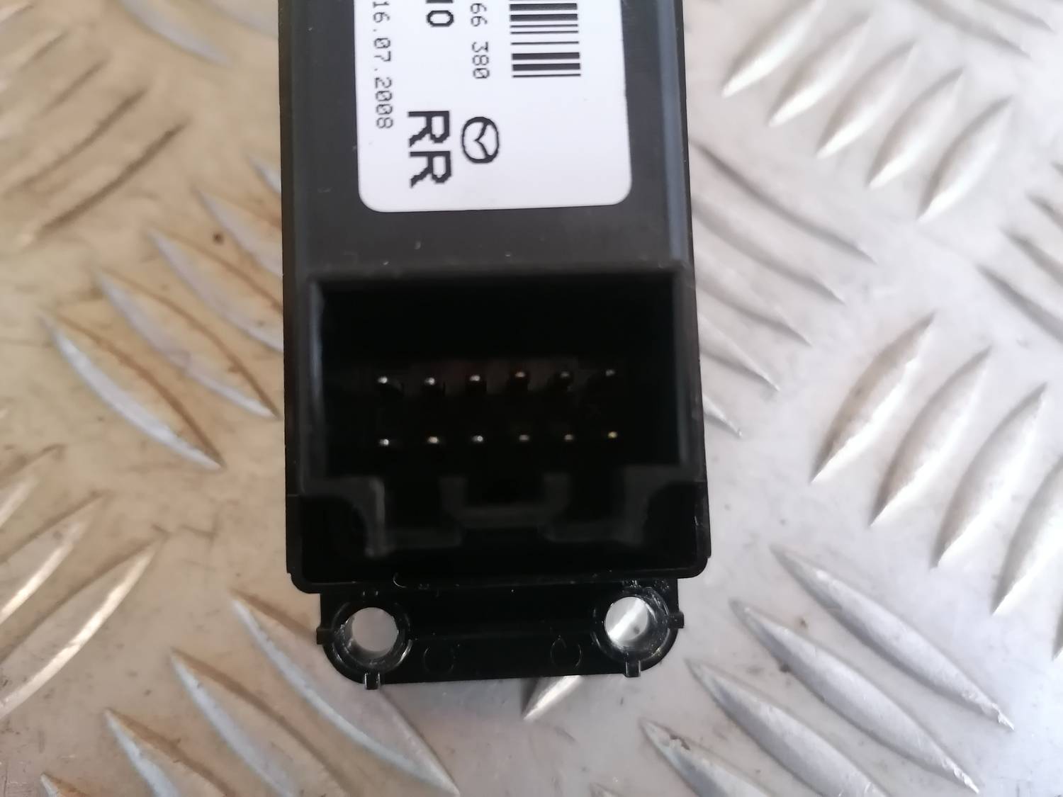 Stikla pacelšanas poga priekš MAZDA 6 2007 5 Stikla pacelšanas poga priekš MAZDA 6 2007