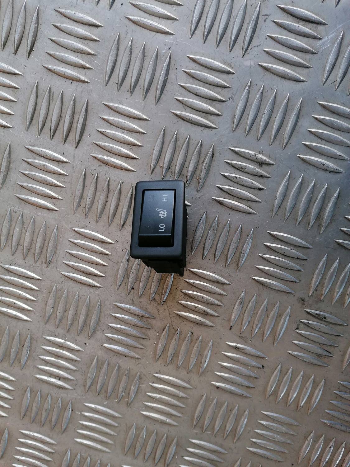 Sēdekļa apsildes ieslēgšanas poga priekš MAZDA 6 2007