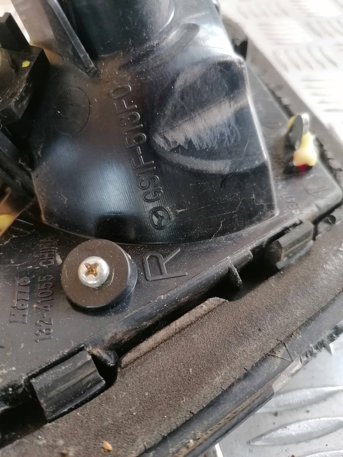 Bagāžnieka vāka labais lukturis priekš MAZDA 6 2007 5 Bagāžnieka vāka labais lukturis priekš MAZDA 6 2007