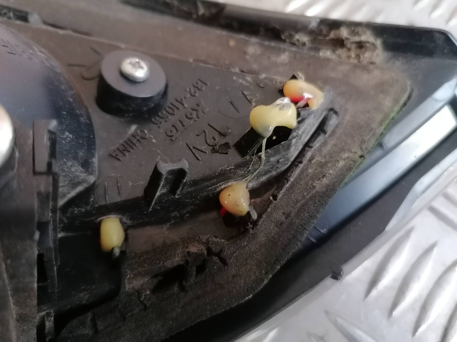 Bagāžnieka vāka labais lukturis priekš MAZDA 6 2007 7 Bagāžnieka vāka labais lukturis priekš MAZDA 6 2007