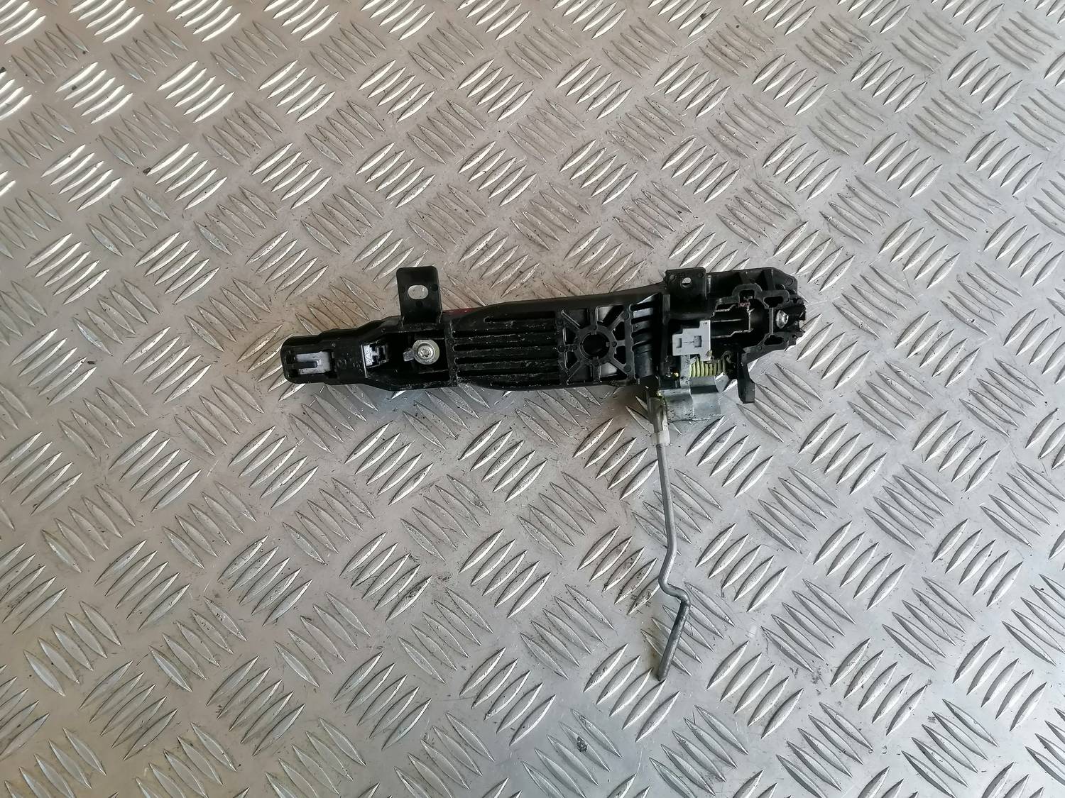 Aizmugurējais kreisais durvju rokturis priekš MAZDA 6 2007 2 Aizmugurējais kreisais durvju rokturis priekš MAZDA 6 2007