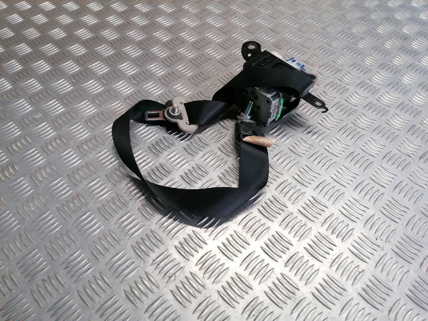 Priekšējā kreisā drošības josta priekš MAZDA 6 2007 1 Priekšējā kreisā drošības josta priekš MAZDA 6 2007