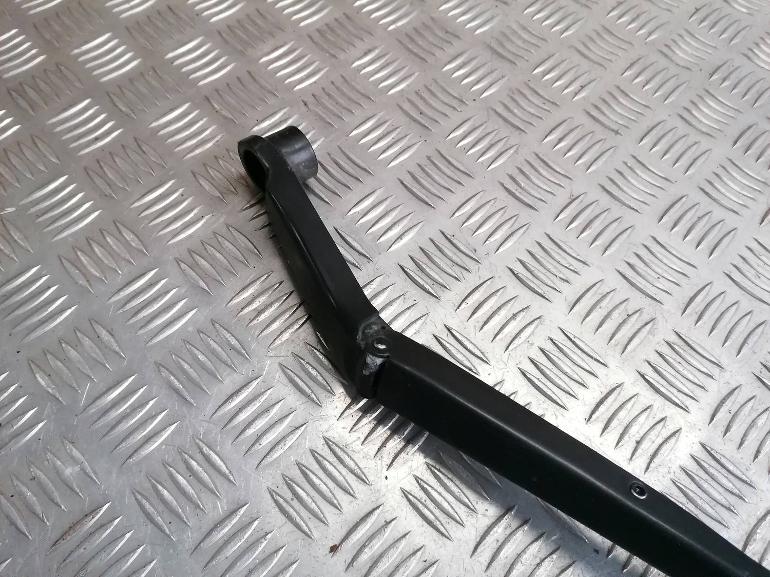 Vējstikla slotiņa priekš MAZDA 6 2007 3 Vējstikla slotiņa priekš MAZDA 6 2007