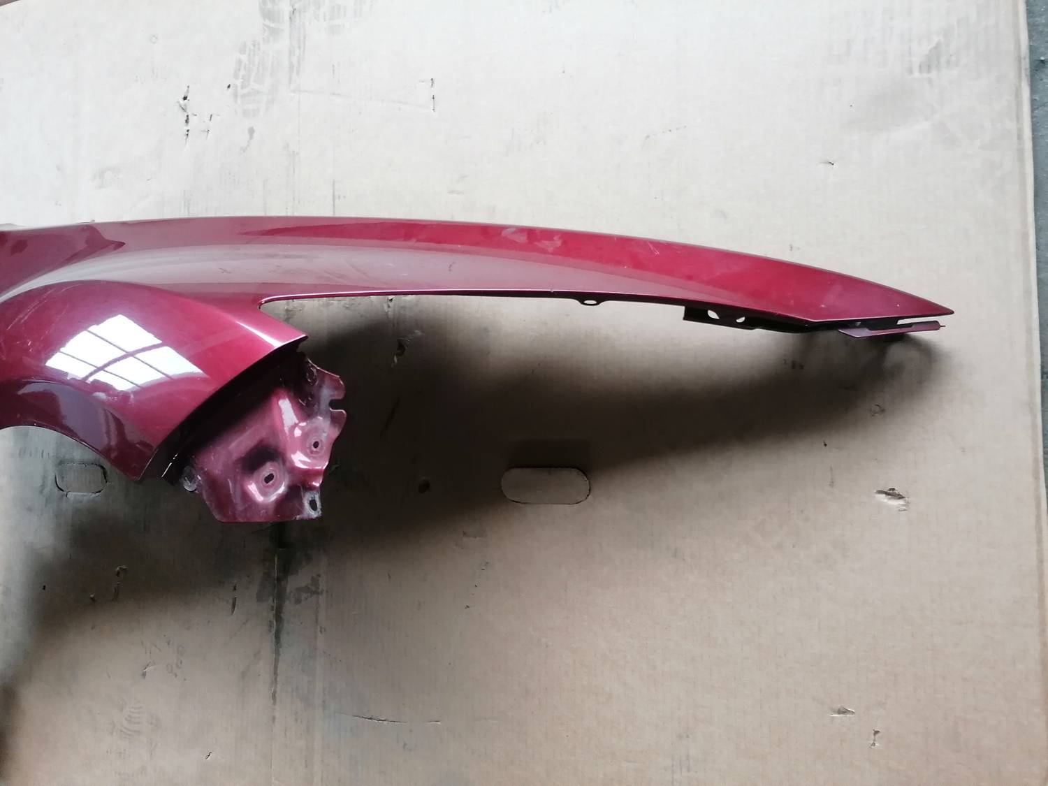 Priekšējais labais spārns priekš MAZDA 6 2007