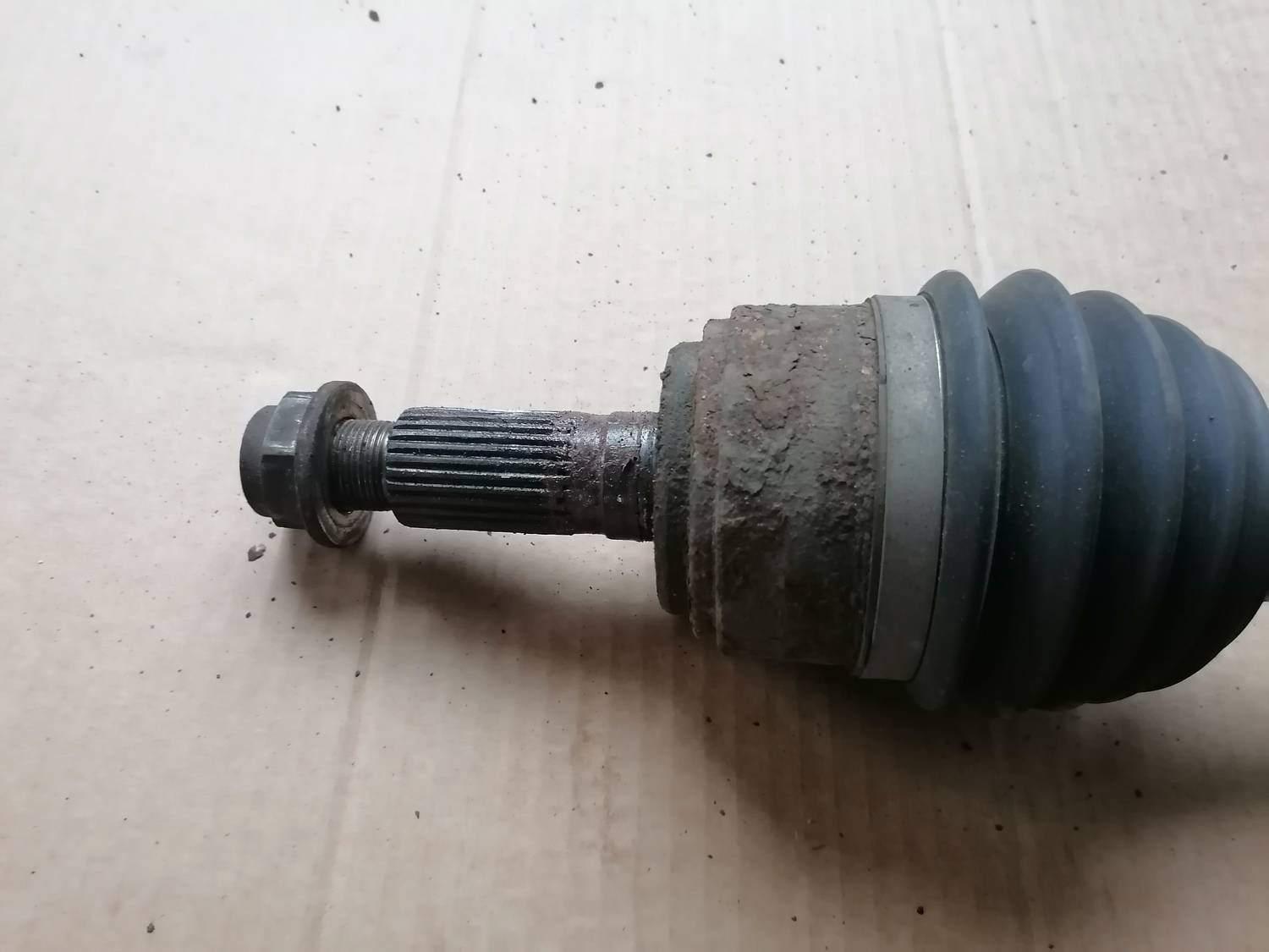 Pusass priekšēja labā priekš MAZDA 6 2007 2 Pusass priekšēja labā priekš MAZDA 6 2007