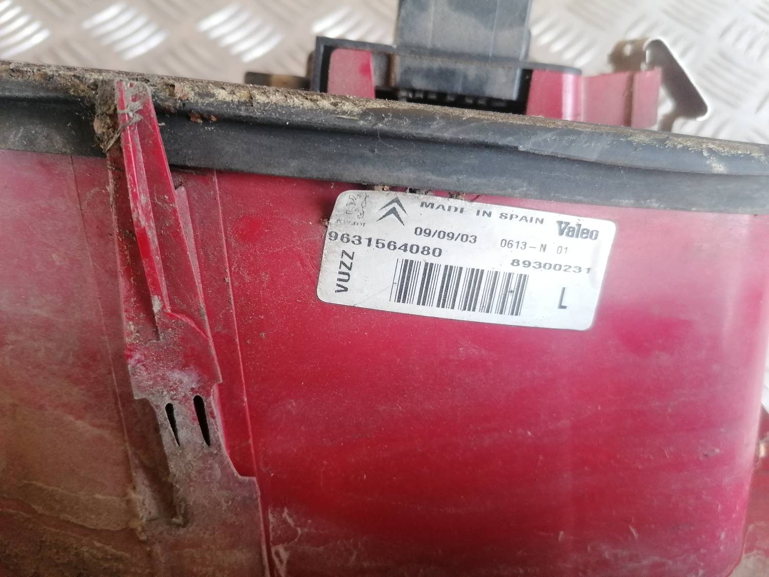 Aizmugurējais kreisais lukturis priekš XSARA PICASSO 2003 6 Aizmugurējais kreisais lukturis priekš XSARA PICASSO 2003