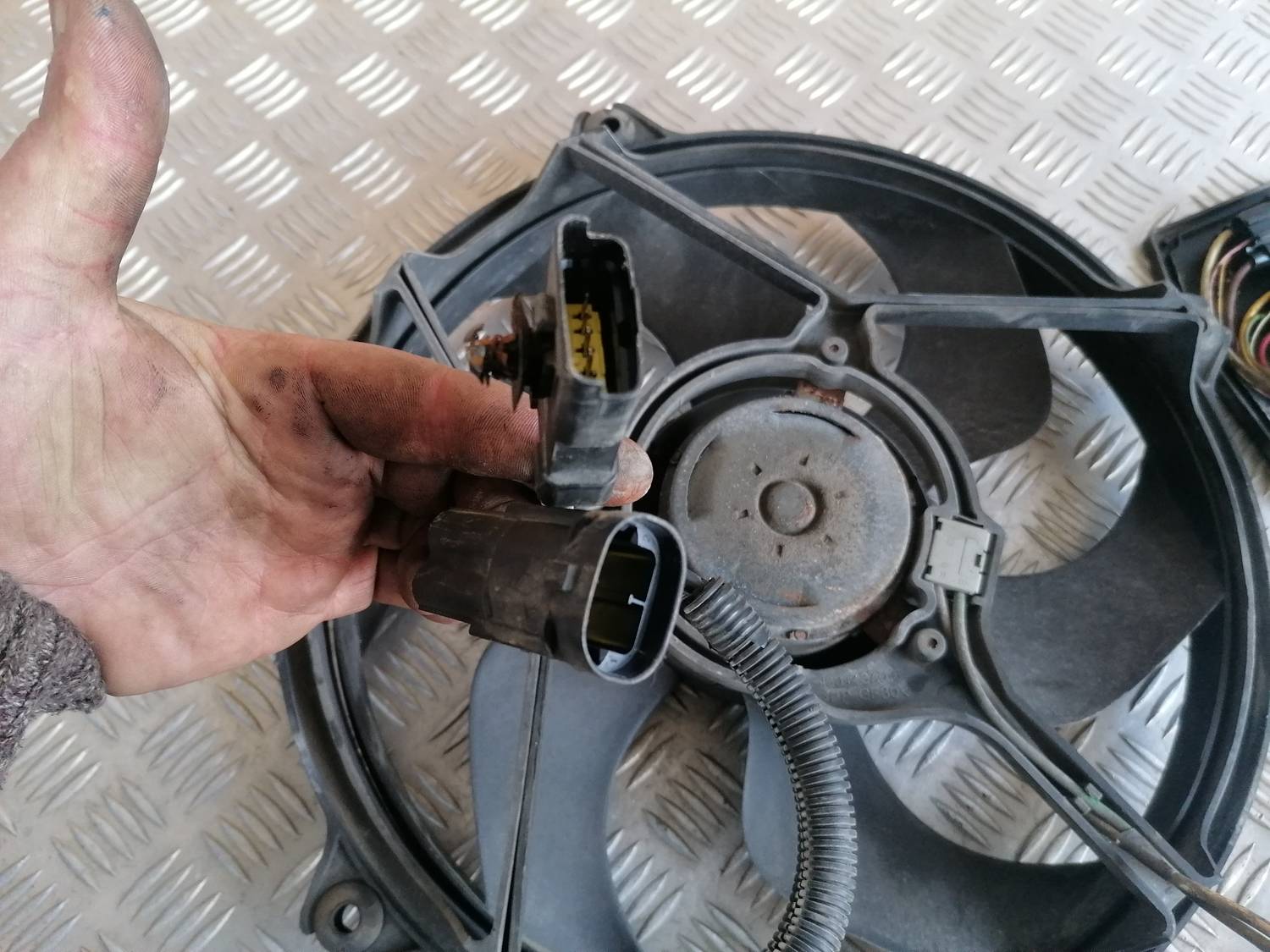 Dzesēšanas radiatora ventilators priekš XSARA PICASSO 2003