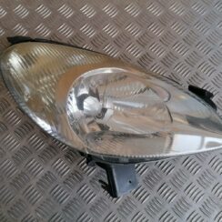 Priekšējais labais lukturis priekš XSARA PICASSO 2003