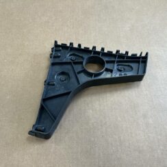 Aizmugurējā spārna un bufera stiprinājums priekš AUDI A7 2011 SPORTBACK