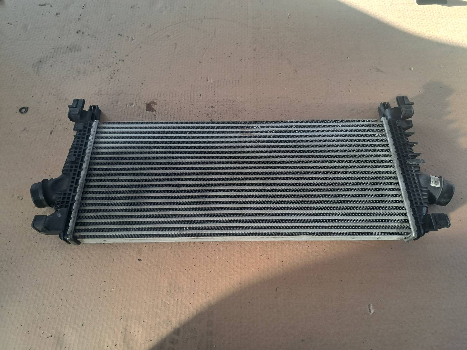 Interkūleris priekš OPEL ASTRA J 2012 2 Interkūleris priekš OPEL ASTRA J 2012