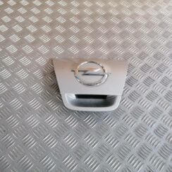 Bagažnieka vāka rokturis priekš OPEL ASTRA J 2012