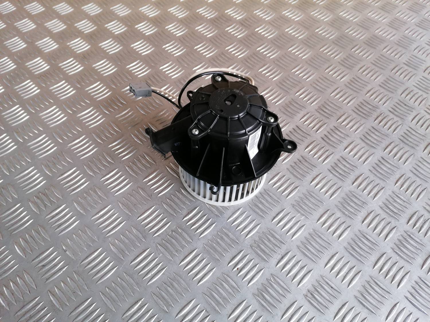 Salona ventilators priekš OPEL ASTRA J 2012 3 Salona ventilators priekš OPEL ASTRA J 2012