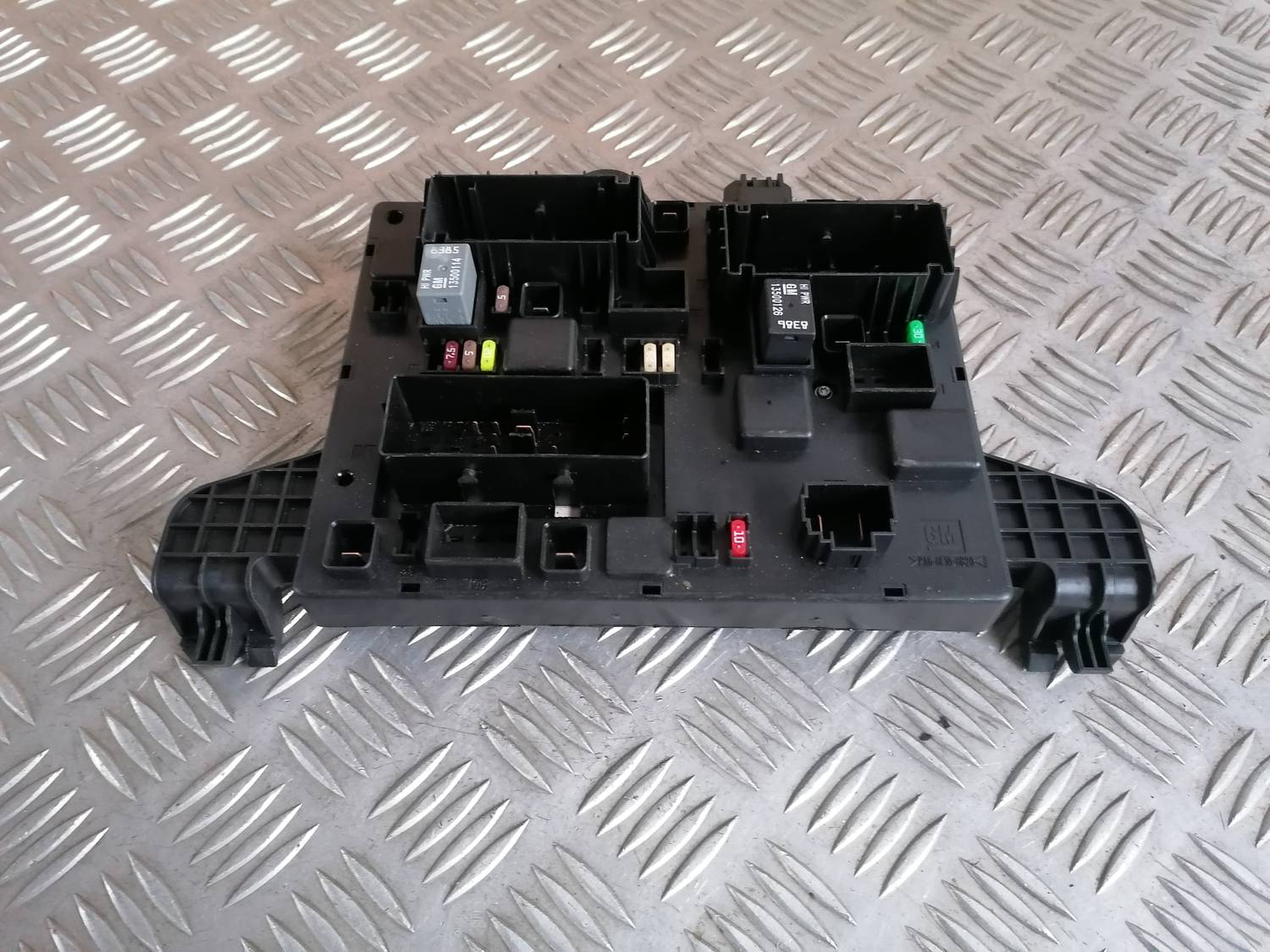 Drošinātāju relejas kaste priekš OPEL ASTRA J 2012 3 Drošinātāju relejas kaste priekš OPEL ASTRA J 2012