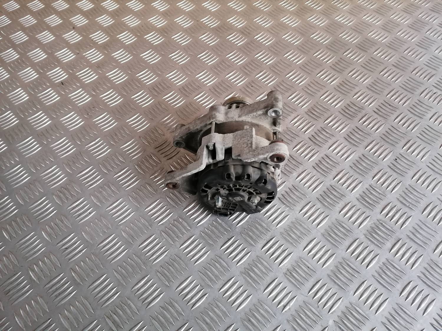 Ģenerators priekš OPEL ASTRA J 2012