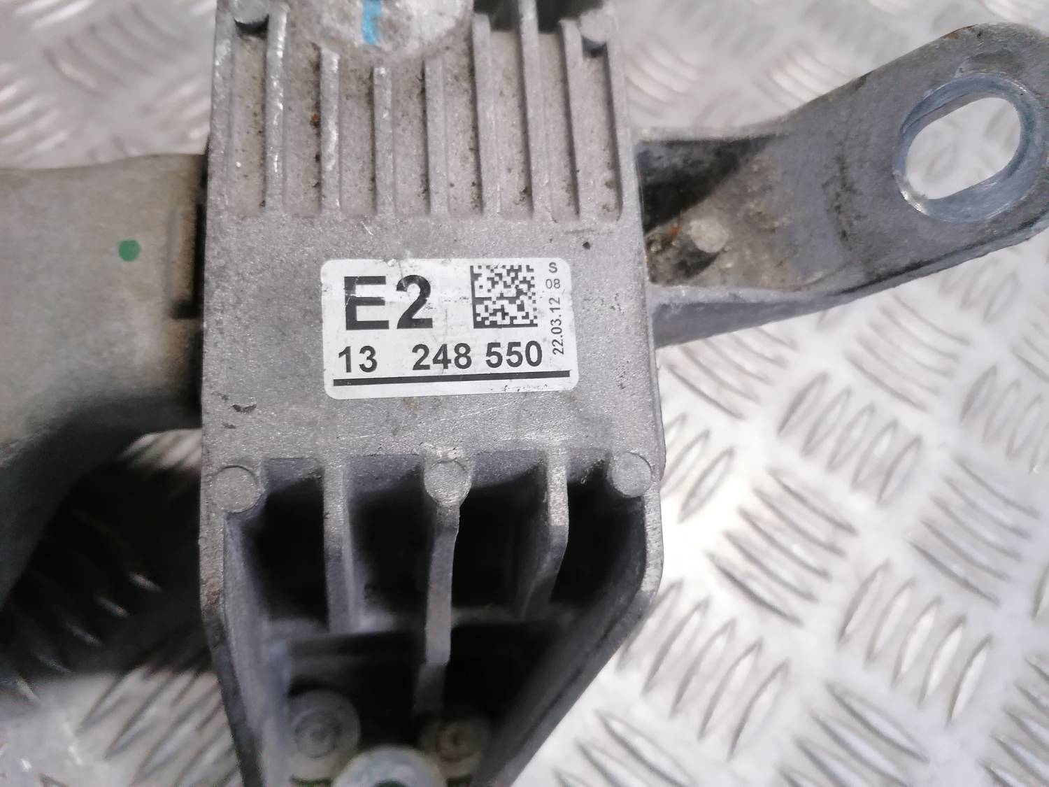 Dzinēja spilvens priekš OPEL ASTRA J 2012 5 Dzinēja spilvens priekš OPEL ASTRA J 2012