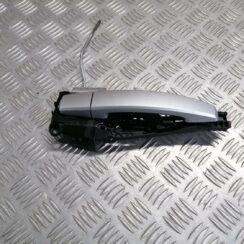 Aizmugurējāis labais durvju rokturis priekš OPEL ASTRA J 2012