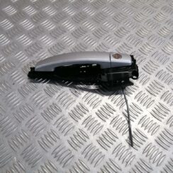 Priekšējāis kreisais durvju rokturis priekš OPEL ASTRA J 2012