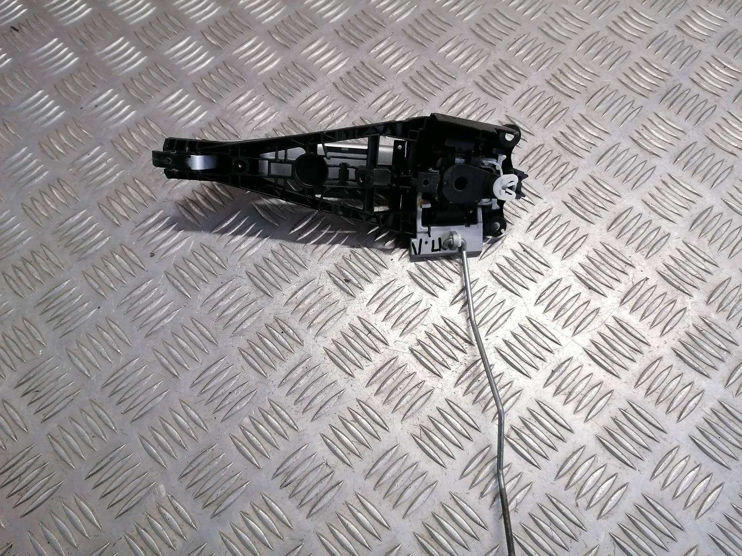 Priekšējāis kreisais durvju rokturis priekš OPEL ASTRA J 2012