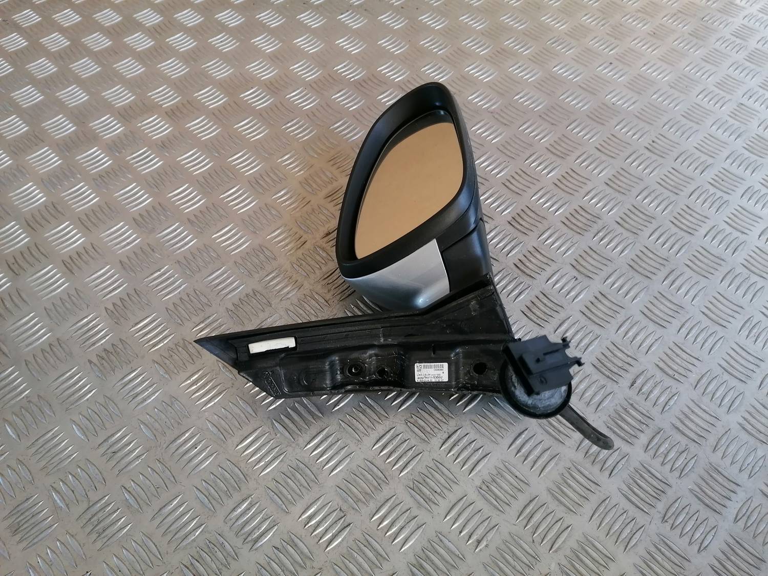 Ārējais spogulis, pa labi priekš OPEL ASTRA J 2012