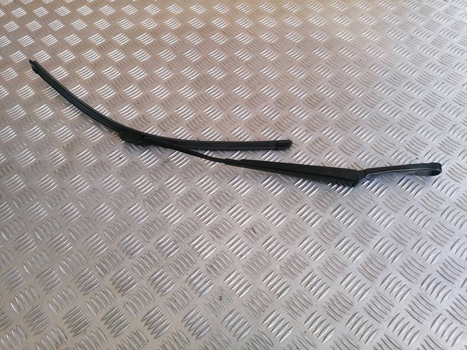 Vējstikla slotiņa priekš OPEL ASTRA J 2012 1 Vējstikla slotiņa priekš OPEL ASTRA J 2012