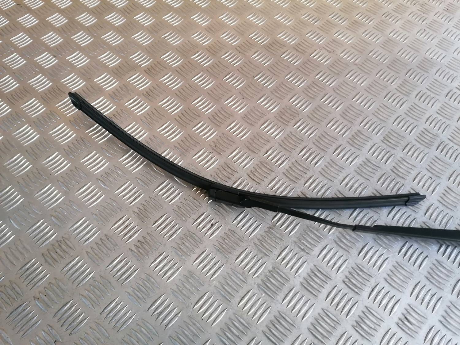 Vējstikla slotiņa priekš OPEL ASTRA J 2012 3 Vējstikla slotiņa priekš OPEL ASTRA J 2012