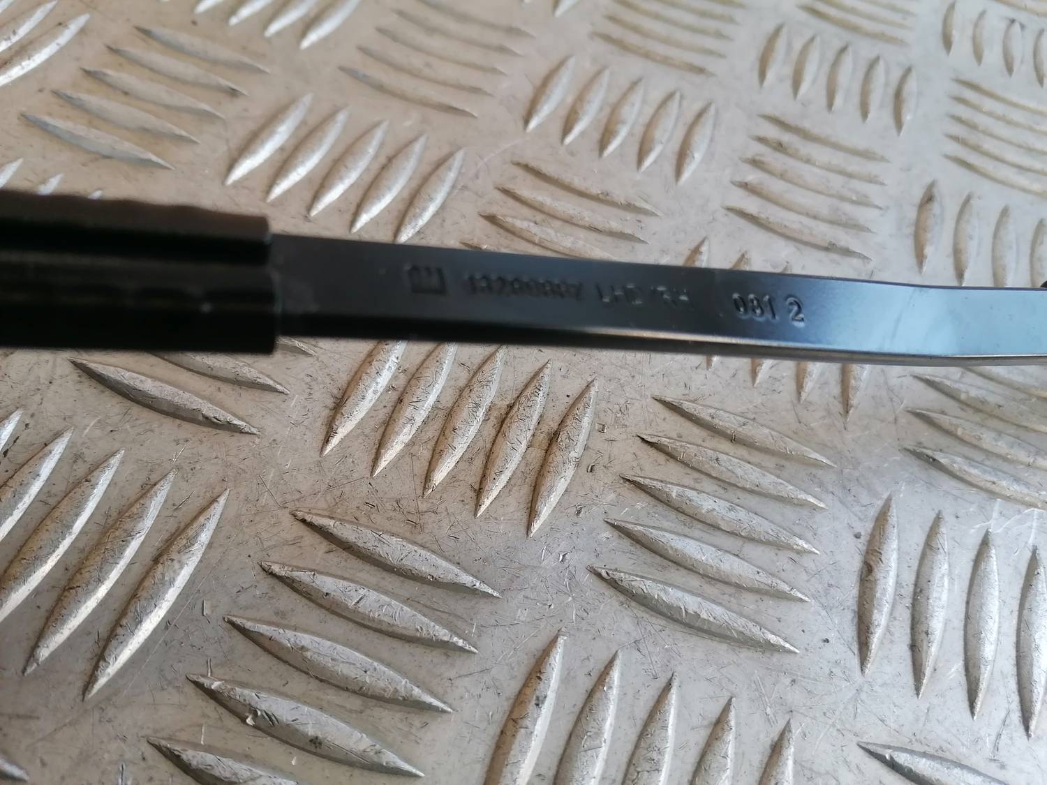 Vējstikla slotiņa priekš OPEL ASTRA J 2012 4 Vējstikla slotiņa priekš OPEL ASTRA J 2012