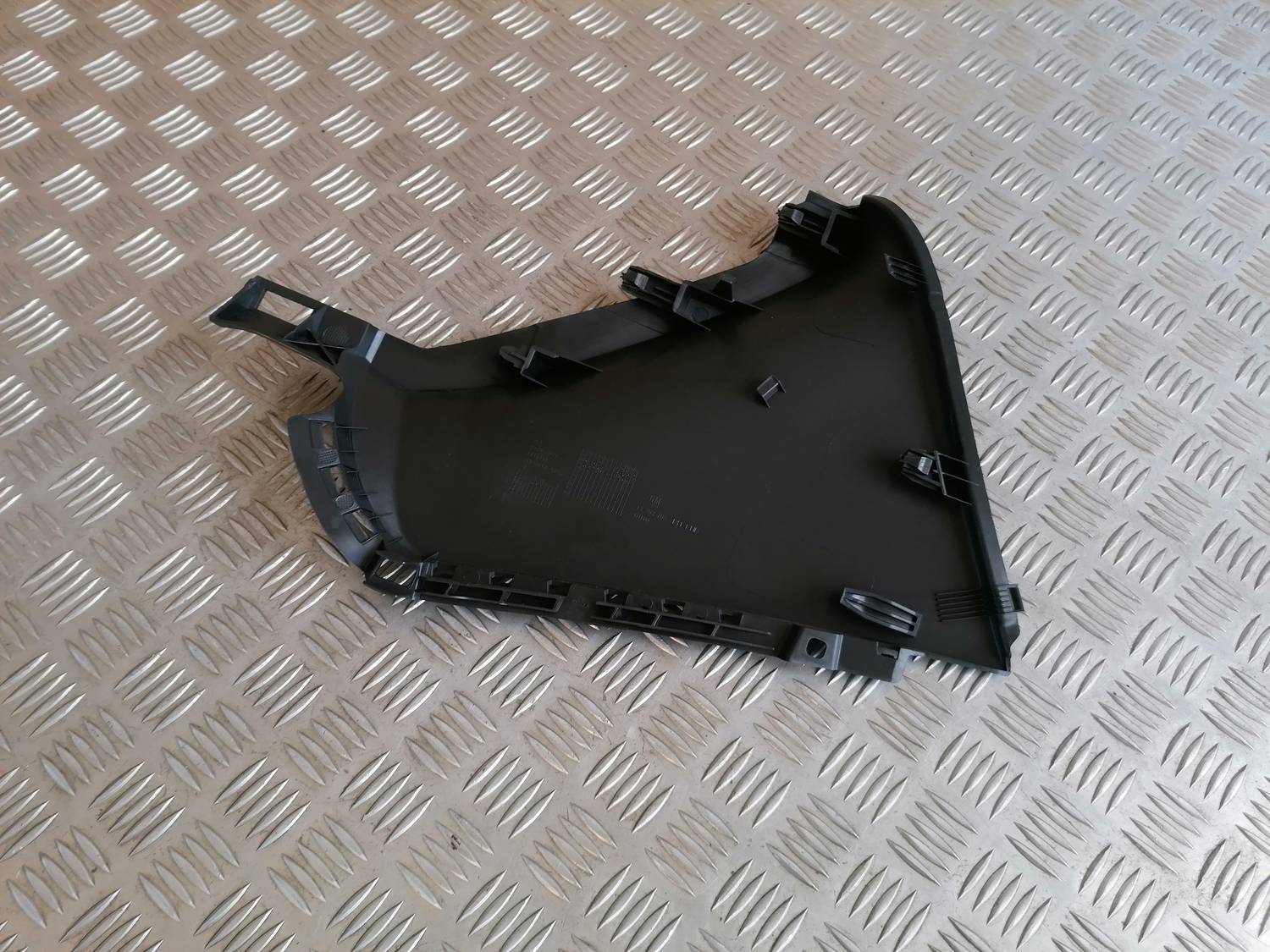 Centrālās konsoles (apdares) sānu panelis priekš OPEL ASTRA J 2012