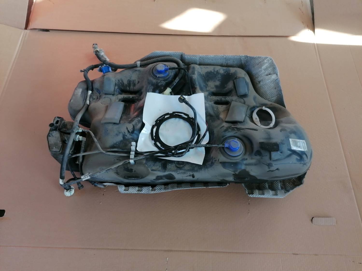 Degvielas tvertne priekš OPEL ASTRA J 2012 1 Degvielas tvertne priekš OPEL ASTRA J 2012