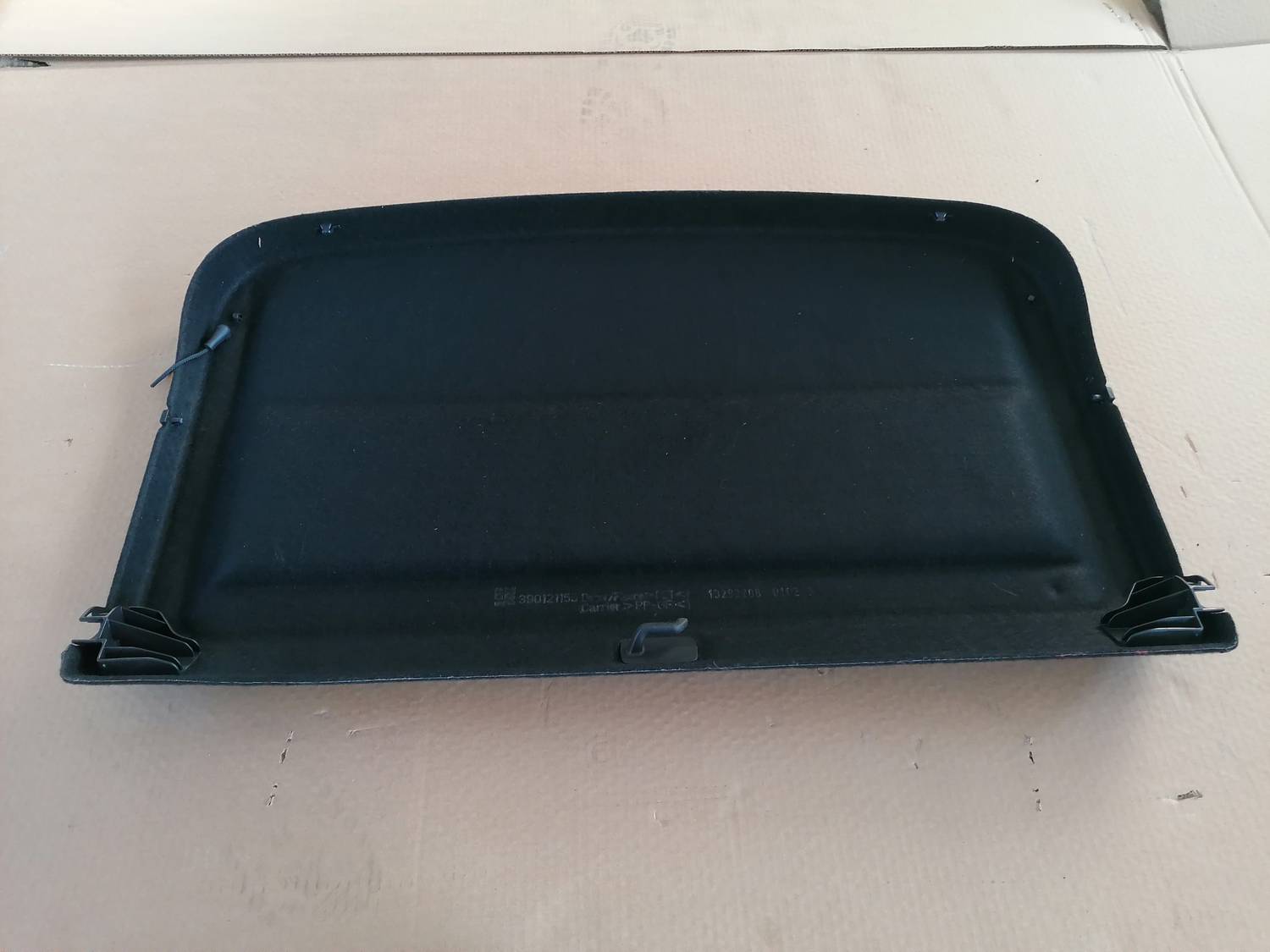 Bagāžnieka nodalījuma plaukts priekš OPEL ASTRA J 2012 2 Bagāžnieka nodalījuma plaukts priekš OPEL ASTRA J 2012