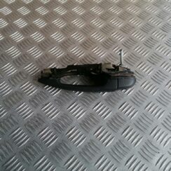 Priekšējāis kreisais durvju rokturis priekš BMW 318D E46 2002 SEDAN