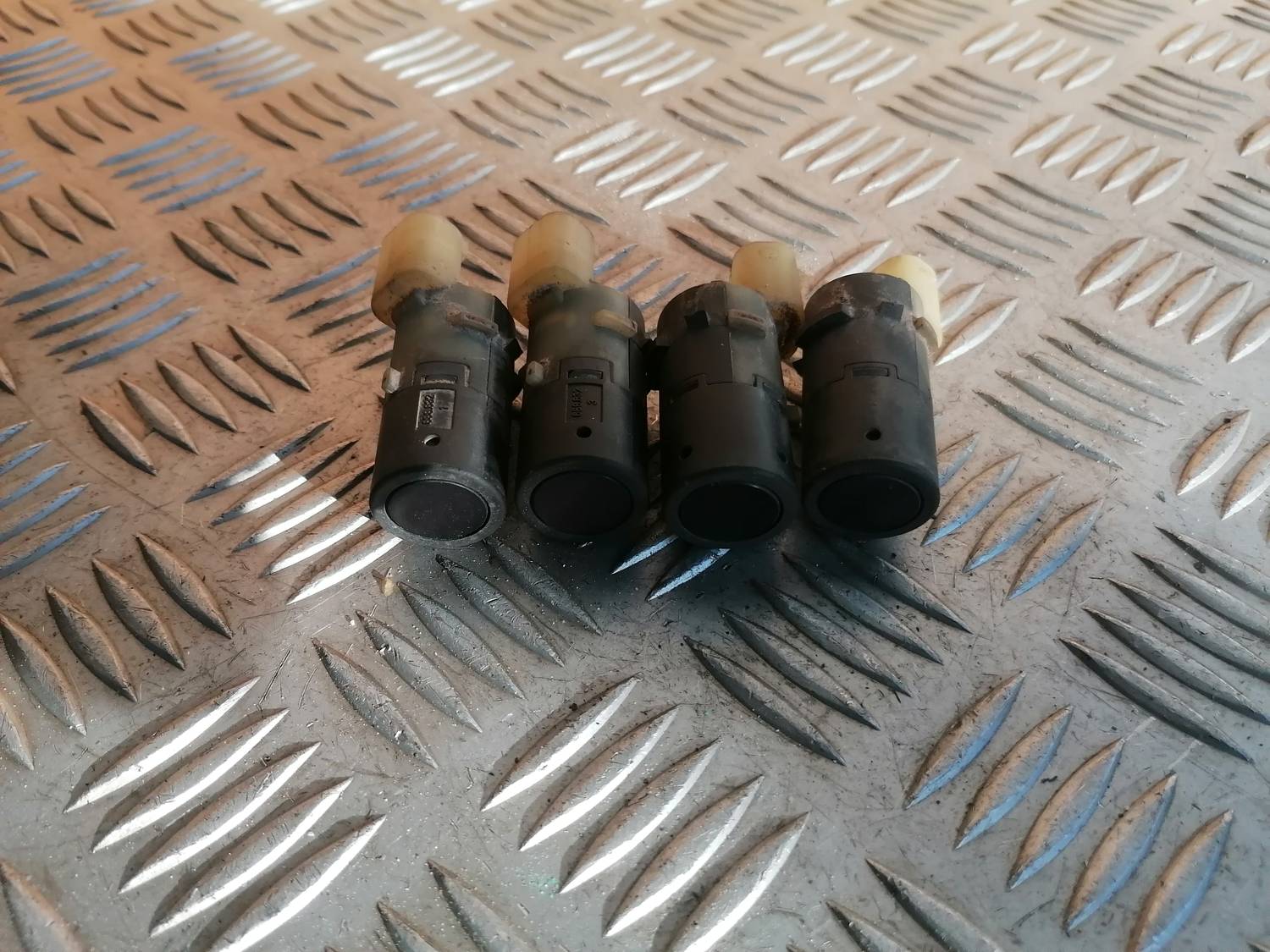 Parkošanās devējs priekš BMW 318D E46 2002 SEDAN 2 Parkošanās devējs priekš BMW 318D E46 2002 SEDAN