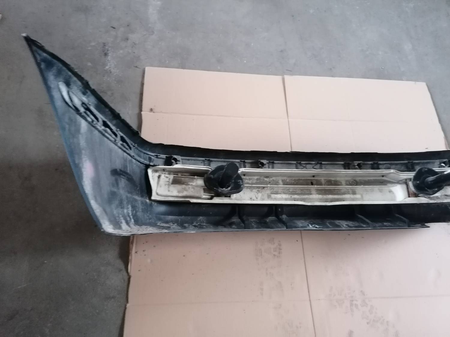 Aizmugures buferis priekš BMW 318D E46 2002 SEDAN 6 Aizmugures buferis priekš BMW 318D E46 2002 SEDAN