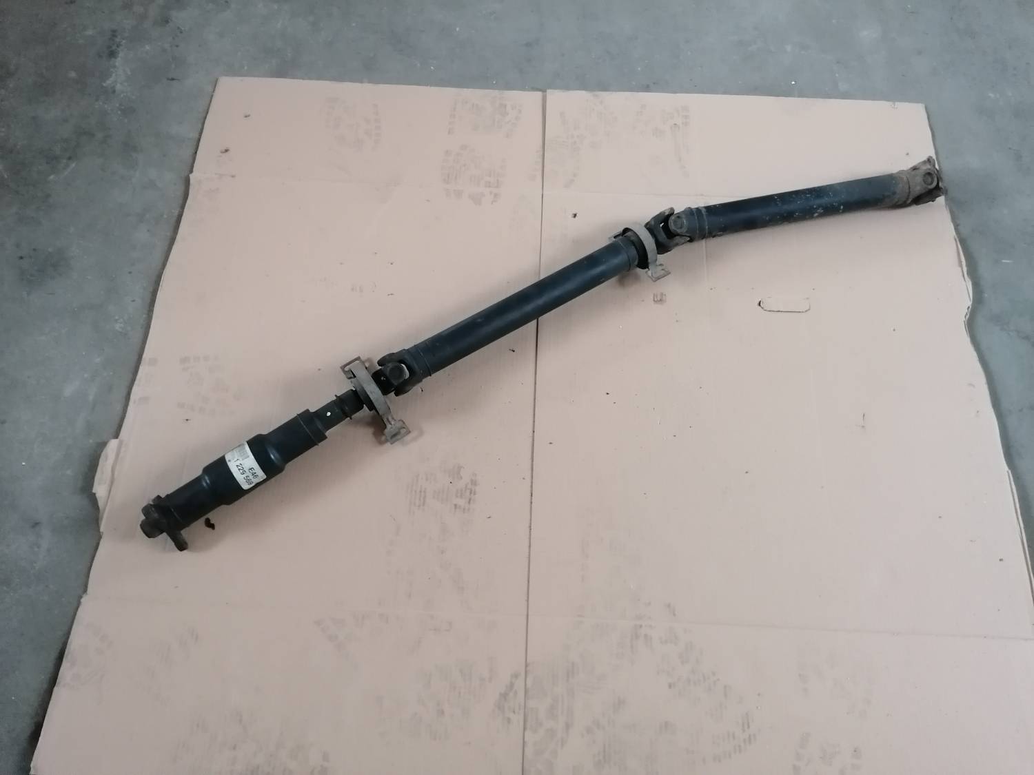 Kardāns priekš BMW 318D E46 2002 SEDAN 1 Kardāns priekš BMW 318D E46 2002 SEDAN