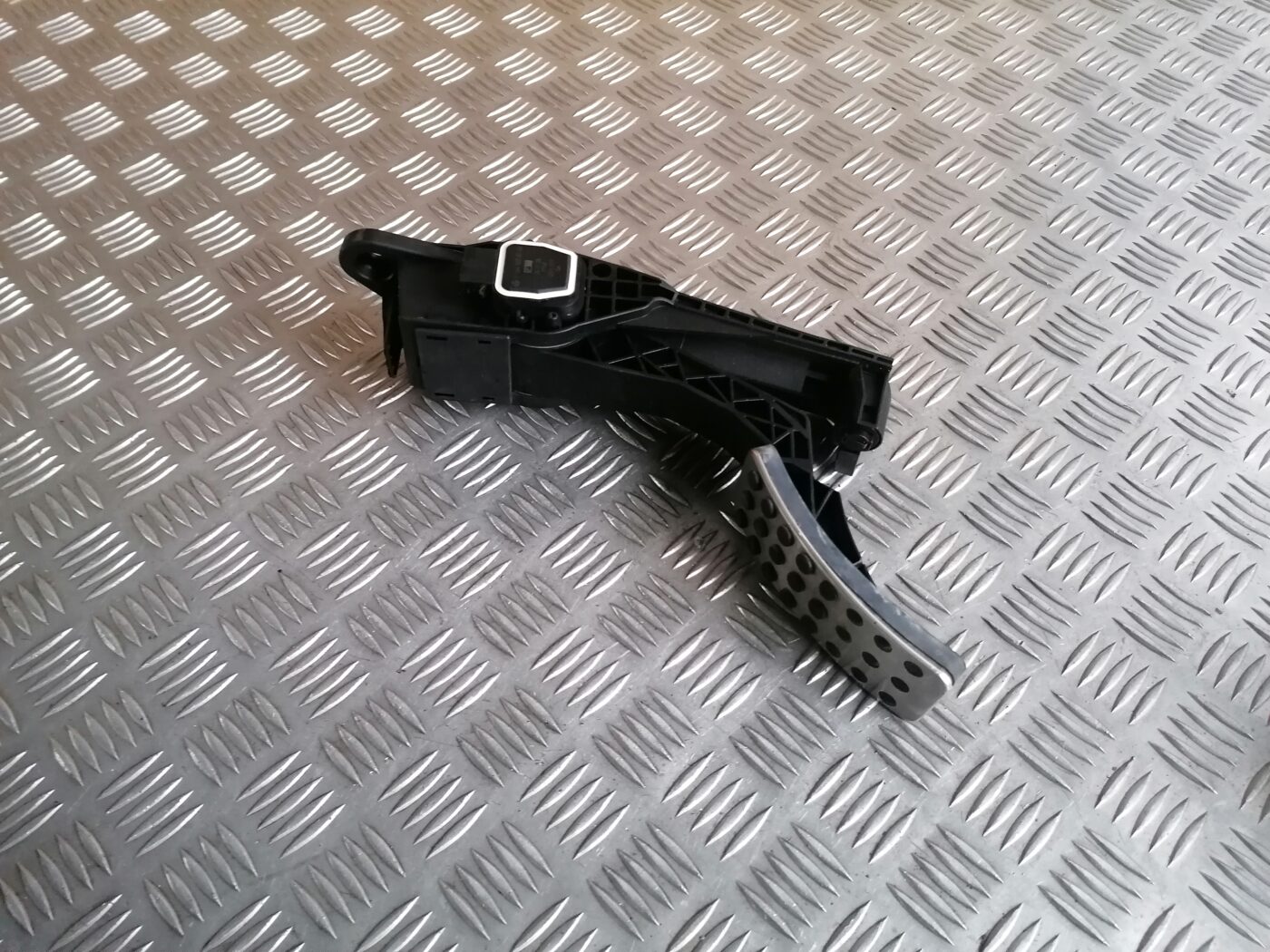 Gāzes pedālis priekš MERCEDES BENZ ML280 2008 OBSIDIAN BLACK